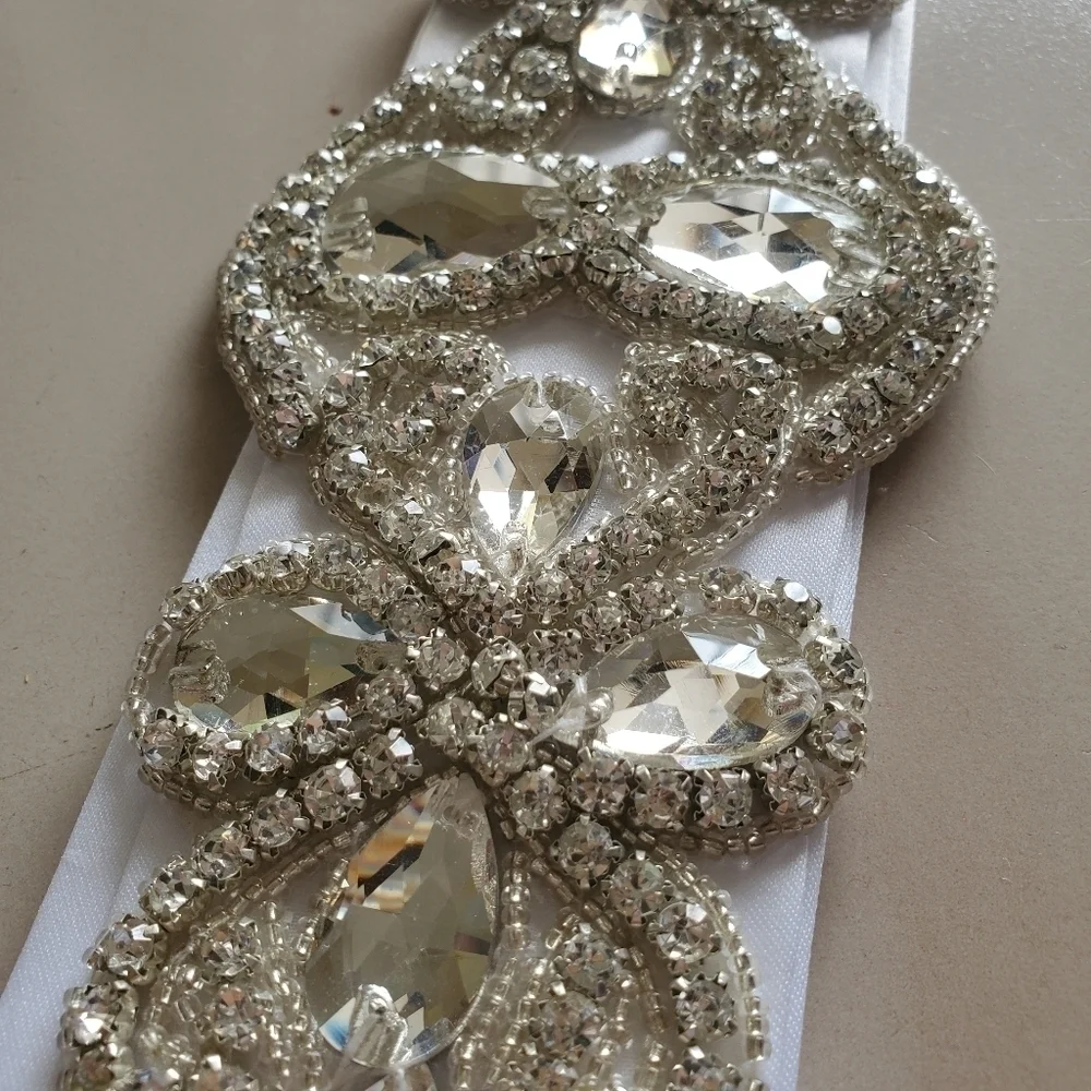 NWT Bridal Wedding Crystal Bead Ribbon Sash Belt H